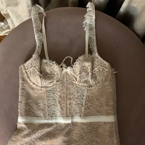 VS elegant dress. - Picture 6 of 6